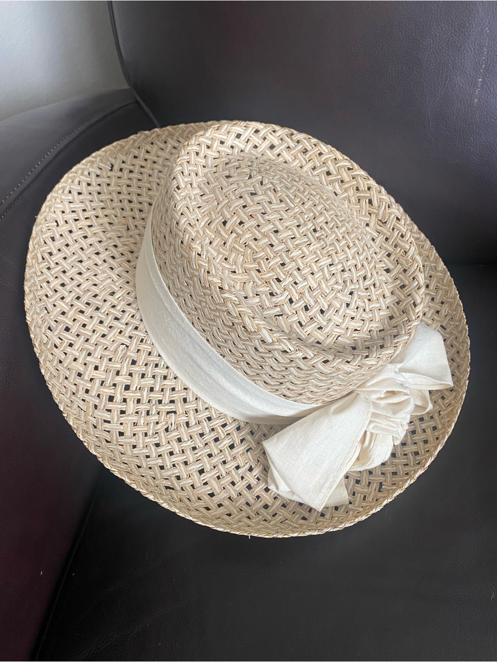 London Fog Natural Straw Sun Hat with Cream Ribbon Bow